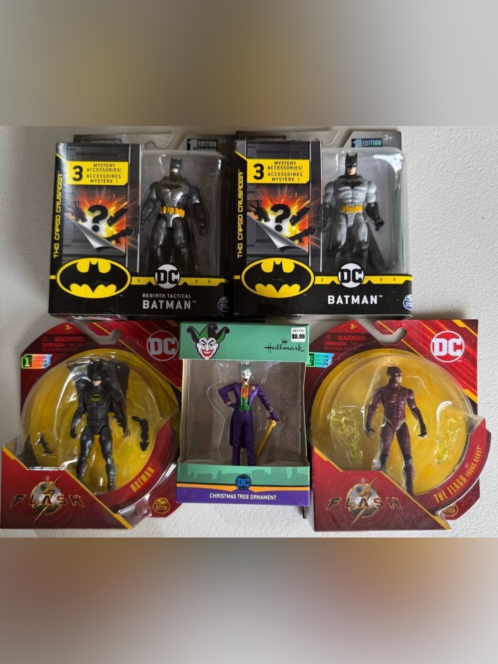 DC Comics Figure Lot Spin Master Batman Flash Young
Barry Hallmark Joker NIP